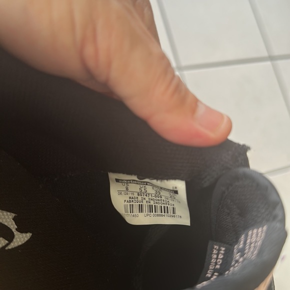 Nike tennis shoes 👟 - Picture 6 of 6